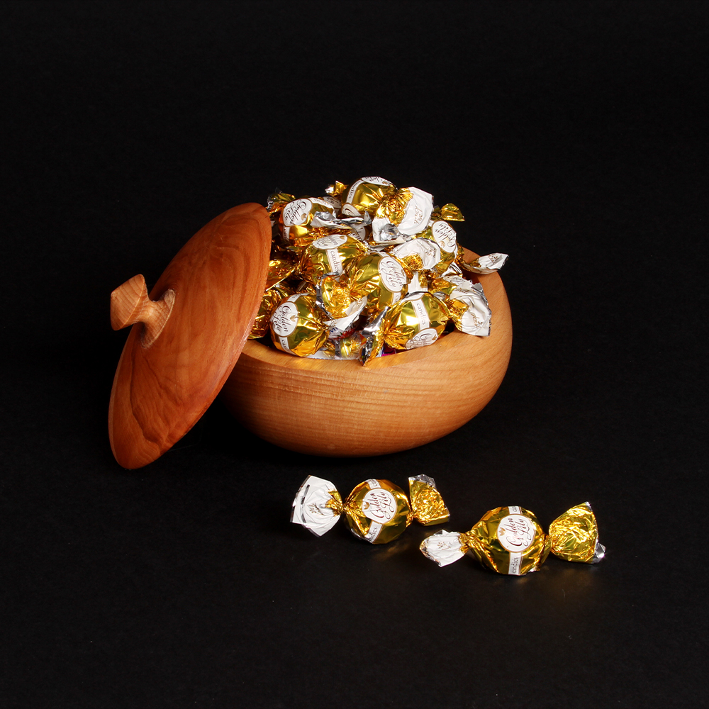 شکلات گلدن لی لی