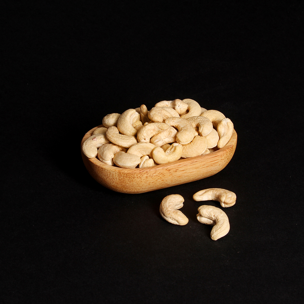 بادام هندی خام